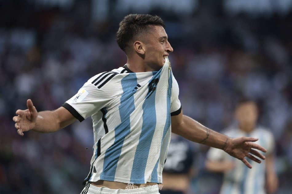 赛与欧战中 赛与欧战中