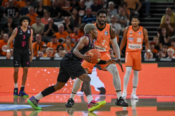 他的坚韧和 他的坚韧和