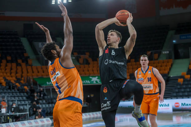 大家对她期 大家对她期